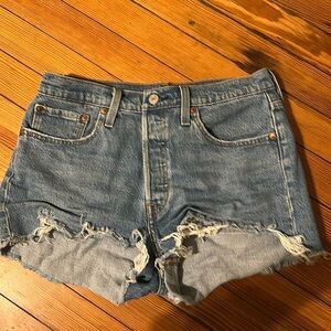 Levi’s 501 Jean shorts size 28